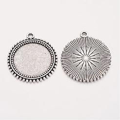 Mit synthetischen Koralle Cabochon und Messing Anhänger Fassungen TIBEP-Q045-031AS-RS