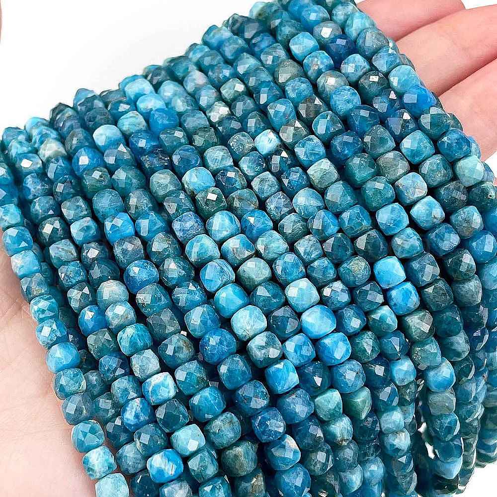 10 Perles En Apatite Rectangles Cubes 3-6 Mm Bleu Clair - Pour Création De Bijoux
