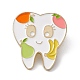 漫画の歯のエナメルピン  バックパックの服のためのライトゴールド合金口腔健康ブローチ  フルーツの模様  30x27x2mm  ピン：1.3mm JEWB-A005-19-02-1
