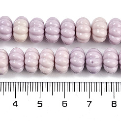 Fili di perline intagliate tinte con conchiglia sintetica&nbsp;SHEL-K007-10