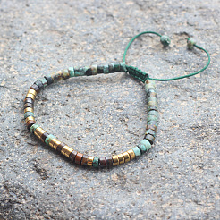 Pulseras trenzadas ajustables con turquesa africana natural (jaspe) y cuentas heishi de ojo de tigre.&nbsp;WGCF761-01
