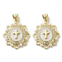 Colgantes de concha pavimentada de latón, Charms de cruz religiosa con perla de imitación de abs, real 18k chapado en oro, cruz, 24.5x20x2.5mm, agujero: 3.5x4 mm