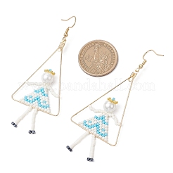 Ragazza con orecchini pendenti in perline di vetro e ottone triangolari&nbsp;EJEW-MZ00453-01