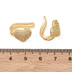 Orecchini a polsino a forma di C con cuore in ottone e micro pavé di zirconi cubici trasparenti per San Valentino.&nbsp;EJEW-L316-01G-08