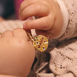 Collier pendentif rond irrégulier en acier inoxydable 304 serti de zirconiums cubiques et orné du mot « maman » en creux&nbsp;WGBC73E-01
