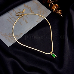 Collana con pendente rettangolare in zirconi cubici verde mare&nbsp;NJEW-Z028-01G