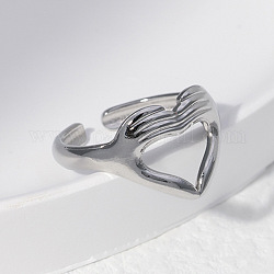 Anillo de puño abierto con manos de corazón de acero de titanio para mujer, color acero inoxidable, nosotros tamaño 7 (17.3 mm)