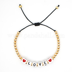 Armbänder aus geflochtenen Acrylwürfeln mit dem Wort „Liebe“&nbsp;EG4243