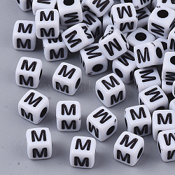 Perle acriliche opache bianche, foro orizzontale, cubo con alfabeto nero, letter.m, 4~5x4~5x4~5mm, Foro: 1.8 mm, circa 240pcs/20g