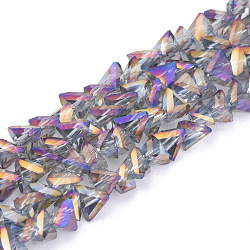 Abalorios de vidrio eletrochapado, arco iris chapado, triángulo, ciruela, 4x6x5.5mm, agujero: 1 mm, aproximamente 100 pcs / cadena, 12.1 pulgada