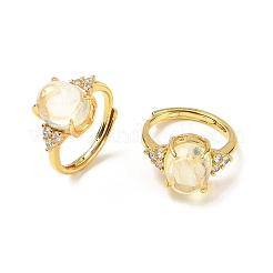 Anelli aperti in ottone con micro pavé di zirconi cubici e quarzo limone sintetico.&nbsp;RJEW-T035-01G-A