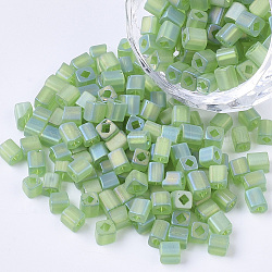 6/0 transparentes perles de rocaille en verre, couleurs AB mates, trou carré, cube, lime green, 6/0, 3~5x3~4x3~4mm, Trou: 1.2~1.4mm, environ 4500 pcs / sachet 