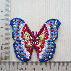 蝶の形のコンピューター刺繍布アイロン接着/縫い付けパッチ  マスクと衣装のアクセサリー  ミディアムブルー  60x70mm
