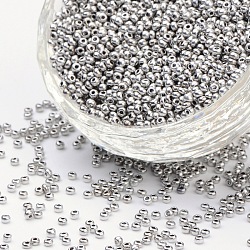 11/0 grade a perles de rocaille en verre électrolytique, couleurs métalliques, gris clair, 2x1.5mm, Trou: 0.3mm, environ 3000 pcs/50 g
