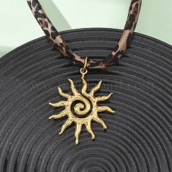 Collane con ciondolo a forma di sole in acciaio inossidabile 304 e stampa leopardata&nbsp;NJEW-D340-04G