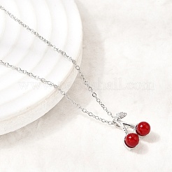 Pendentif cerise rouge en laiton serti de micro-pavés de zirconiums cubiques transparents et de résine&nbsp;NJEW-H092-06P