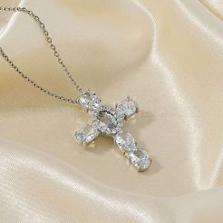 Halsketten mit religiösem Kreuzanhänger aus Messing&nbsp;CU6638-3