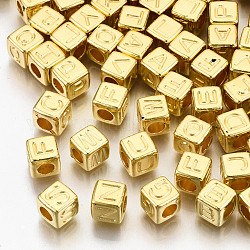 Abalorios de plástico CCB, agujero horizontal, cubo con la letra, dorado, 7x7x7mm, agujero: 3.5 mm