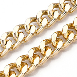 Cadenas de bordillo facetadas de aluminio, cadenas de eslabones cubanos con corte de diamante, sin soldar, la luz de oro, 18x13x4mm