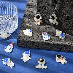 6pcs 6 styles de pendentifs en résine&nbsp;RESI-YW0005-67