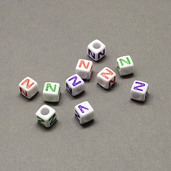 Perline europee di grandi dimensioni con lettere acriliche colorate, foro orizzontale, cubo con letter.z, 7x7x7mm, Foro: 4 mm, circa 1144pcs/500g