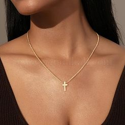 Colliers pendentifs en acier inoxydable avec croix&nbsp;FS-WG7D720-02