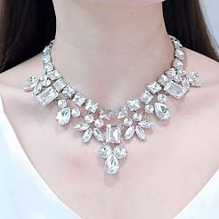 Collane a pettorina geometriche da donna in lega con strass di cristallo.&nbsp;FS-WG56FB9-01