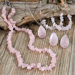Collares con colgantes de lágrima de cuarzo rosa natural de estilo bohemio y collares con cuentas de chips y conjuntos de aretes de aro y aretes colgantes&nbsp;WG11994-04