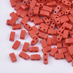 2 agujero abalorios de la semilla de cristal, colores opacos, Rectángulo, rojo, 4.5~5.5x2x2~2.5mm, agujero: 0.5~0.8 mm, aproximamente 250 unidades / 10 g