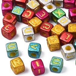 Perles acryliques opaques, style de noël, cube avec la lettre, couleur mixte, 4x4x4.5mm, Trou: 2mm, environ 5000 pcs/500 g