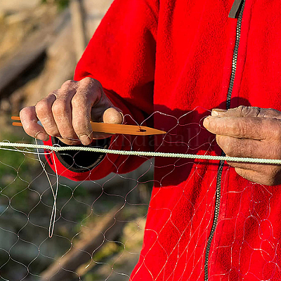 SUPERFINDINGS Fishing Netting Needle Repair Kits Including 9pcs Plastic  Netting Needle Shuttles 1pc Sharp Steel 1 Roll Transparent Fishing Thread