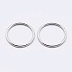 925 anillos redondos de plata de primera ley con baño de rodio STER-F036-03P-0.6x5-2