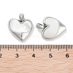 Dijes de corazón de concha natural pavimentados de latón&nbsp;KK-C051-24P