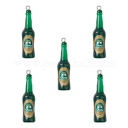 Colgantes de resina transparente, con adhesivos y trabillas de hierro en tono platino, colgantes de mini botellas de cerveza, verde, 36x10mm