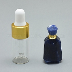Pendentifs de bouteille de parfum sodalite naturel à facettes, avec des accessoires en laiton et des bouteilles d'huile essentielle en verre, 30~40x14~18x11~14mm, Trou: 0.8mm, capacité de la bouteille en verre : 3 ml (0.101 fl. oz), capacité de pierres précieuses: 1 ml (0.03 fl. oz)