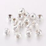 Fer ondulé séparateurs perles, couleur argentée, ronde, 5 mm de diamètre, Trou: 2mm, environ 2680 pcs/500 g