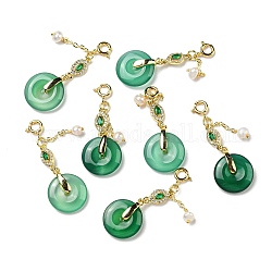 Decoraciones colgantes de donut de ágata verde natural, adorno de perlas naturales de agua dulce con cierres de anillo de resorte de latón, real 18k chapado en oro, 40mm, agujero: 3 mm