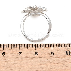 Anillo brazalete de latón con microengaste de circonitas cúbicas y esmalte en forma de flor.&nbsp;KK-CBAC351-06P-03