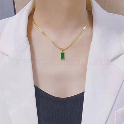 Collana con pendente rettangolare in zirconi cubici verde mare&nbsp;NJEW-Z028-01G