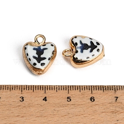 Porcelana estampada hecha a mano con colgantes de latón.&nbsp;PR-CBAB520-10G