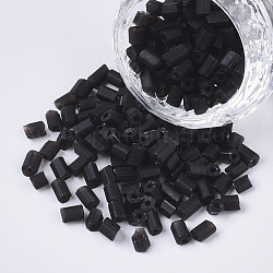 6/0 deux verre taillé perles de rocaille, hexagone, couleurs givrées opaques, noir, 3.5~5x3.5~4mm, Trou: 1mm, environ 4500 pcs / sachet 