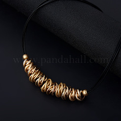 Colliers pour femmes avec pendentif multi-anneaux en laiton et fer et cordon ciré noir&nbsp;FS-WG5AD10-01