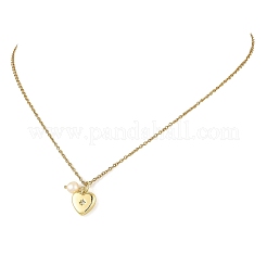 Collana da donna con ciondolo a cuore in ottone con micro pavé di zirconi cubici trasparenti e catena in acciaio inossidabile 304 con perle naturali.&nbsp;NJEW-JN06613