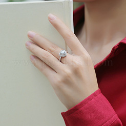 Bagues réglables en argent sterling plaqué rhodium avec pavé de moissanite de 925 mm pour femmes&nbsp;WG1784E-01