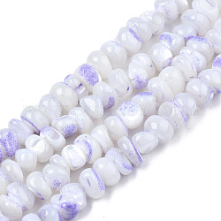 Chapelets de perles en coquillage naturel, teinte, puces, fumée blanche, 6~18.5x5~10x2.5~7mm, Trou: 0.5~0.7mm, Environ 97~105 pcs/chapelet, 15.55 pouce ~ 15.98 pouces (39.5 cm ~ 40.6 cm)