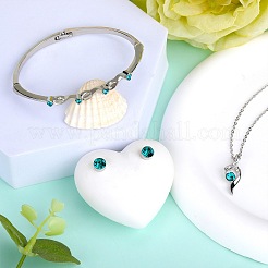 Collana con pendente a torsione di strass e braccialetto di diamanti e orecchini a bottone&nbsp;JEW101H