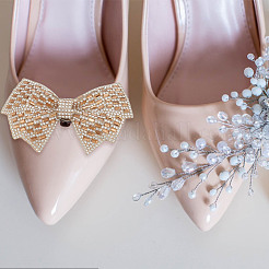 4 Stück Schuhdekoration mit Strass-Schleife in 2 Farben&nbsp;AJEW-HY0001-78