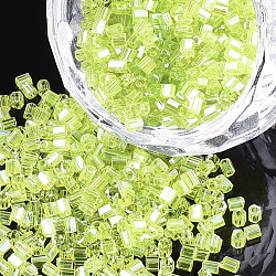 Grade une perles de rocaille en verre, hexagone (deux coupes), couleurs transparentes lustered, jaune vert, 1.5~2.5x1.5~2mm, Trou: 0.8mm, environ 2100 pcs / sachet , 450 g / sac