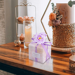 Boîtes d'emballage de cadeaux de bonbons en PVC transparent avec ruban et fleur artificielle&nbsp;CON-TAC0001-20E