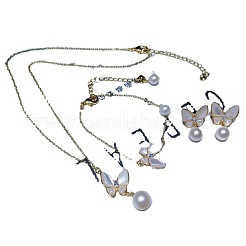 Collana con ciondolo a forma di farfalla in perle d'acqua dolce naturali con conchiglia&nbsp;FS-WGAFE07-01